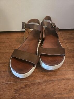 MIA Brown Leather Platform Ankle-Strap Sandals